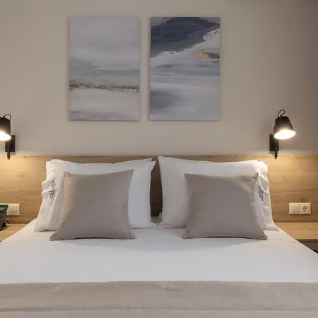 Otel Calives Premium *