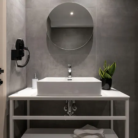 Calives Premium Otel