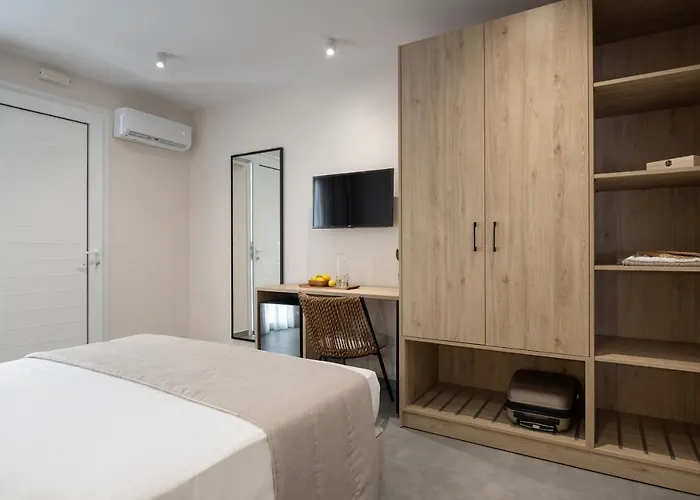 Calives Premium Kalyves Polygyrou